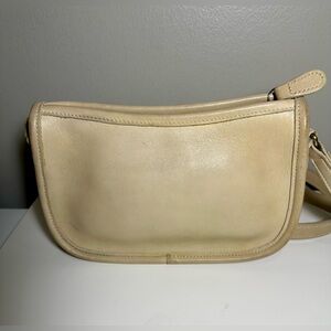 Vintage Coach “Wendie” Mini In Bone Leather Crossbody Shoulder Bag 9031